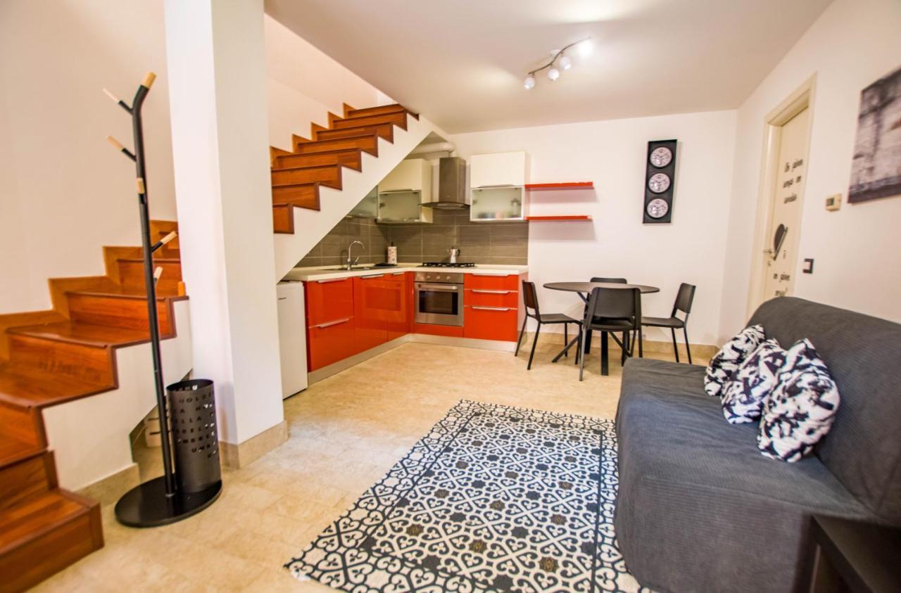 La Casa Di Lu Apartment *